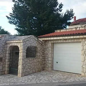 Lea Apartman
